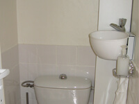 Kit lave-mains WiCi Mini adaptable sur WC existant - Madame B (95) - 2 sur 2